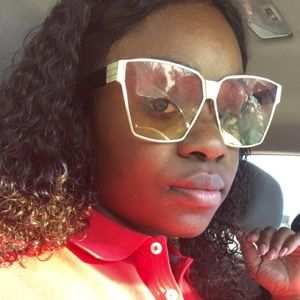 Meet your Posher, Vonshaela